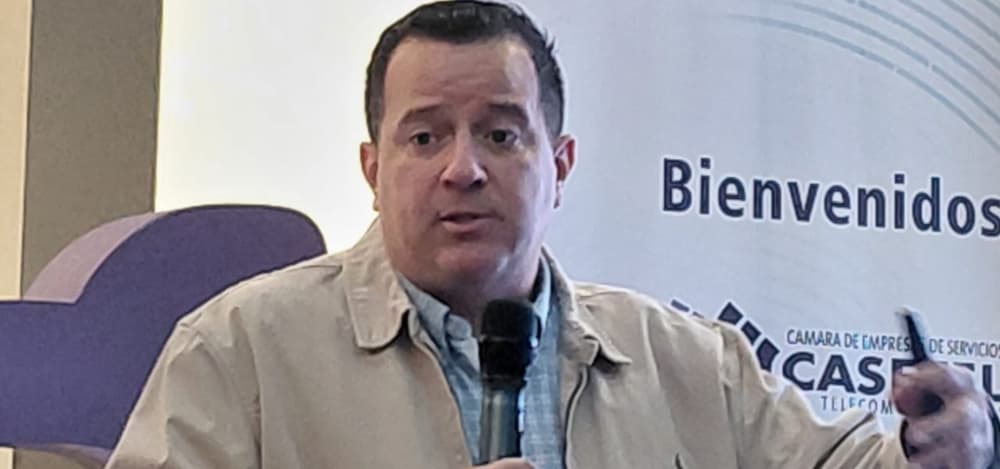 Despliegue intenso a la optimización y monetización de la fibra óptica en Venezuela