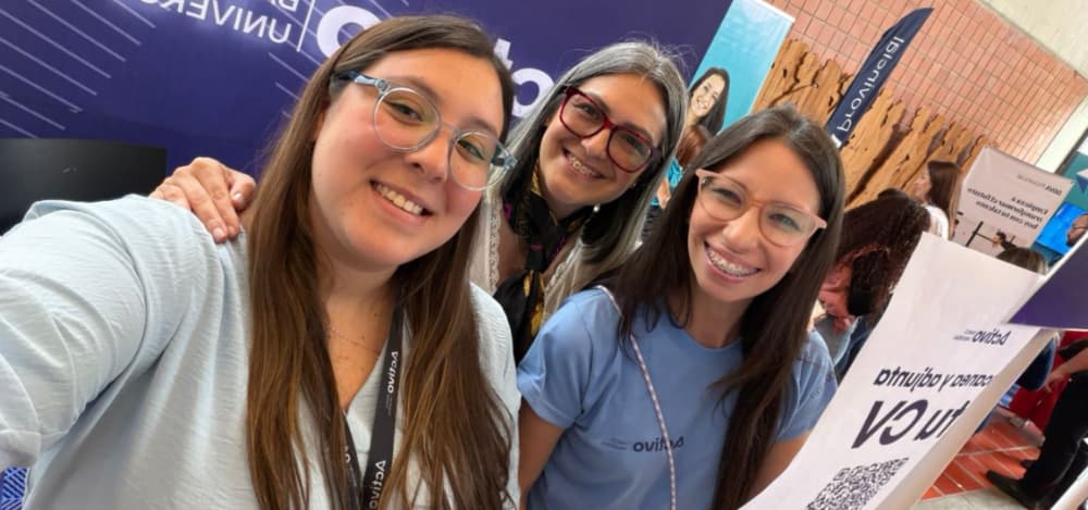 Activo Banco Universal presente en la feria de empleo de la UNIMET