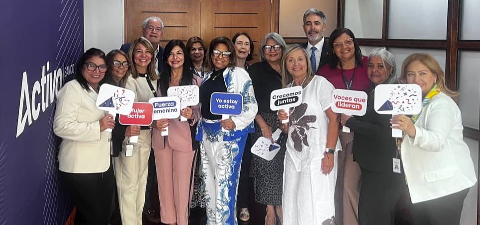 Talento femenino de Activo Banco Universal es reconocido por ASOBANCA