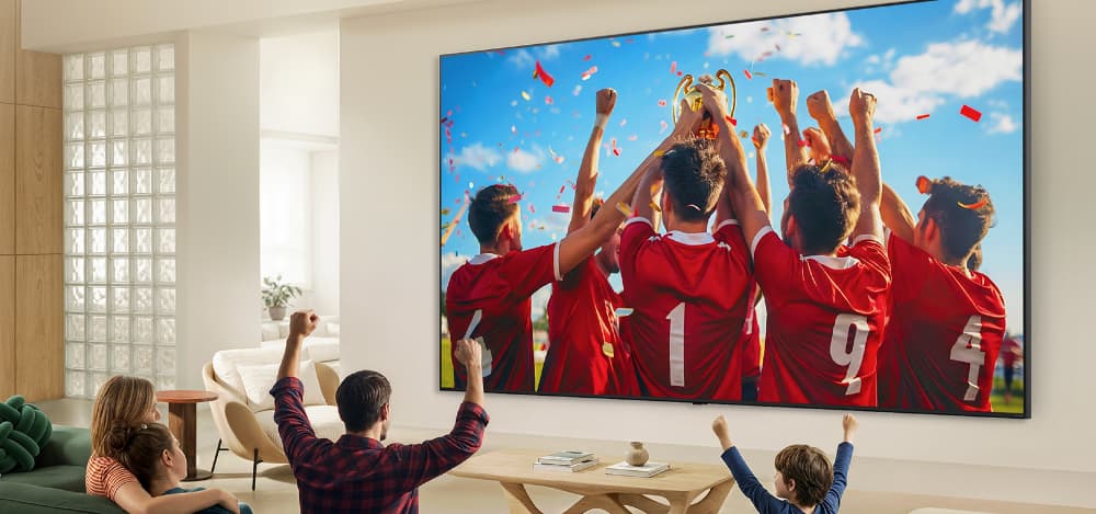 ¡La fiesta del fútbol se vive en casa con  LG QNED73, diseñada para una experiencia inmersiva!
