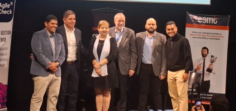 Cavedatos reúne a expertos para debatir el rol de la tecnología en la recuperación de las pymes venezonalas